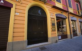 Mazzini'S Rooms